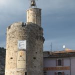 Tour de l&rsquo;horloge à Anduze : découvrez un monument emblématique et sa ville